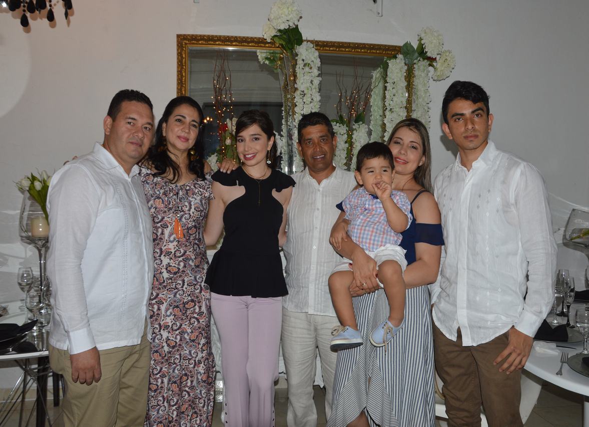 Alexis Linares, Norma Artunduaga, María del Mar Maje, Fernando Maje, Tomas Maje Daza, Eliana Daza y Esteban Maje.